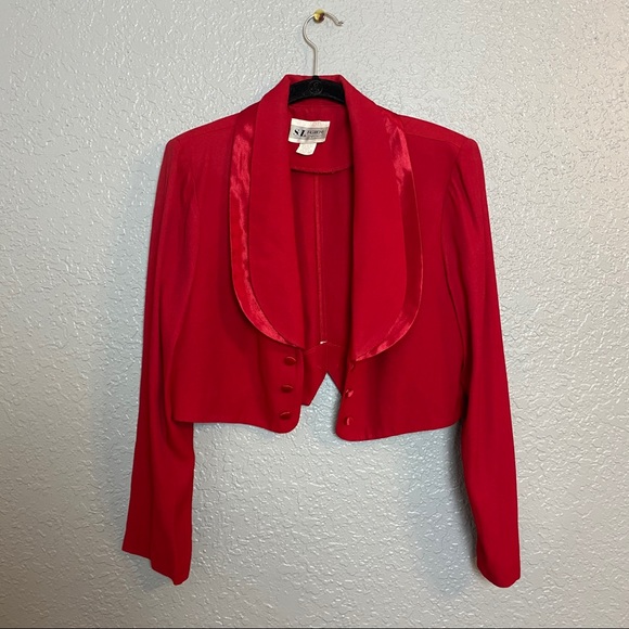 Vintage Jackets & Blazers - VINTAGE S.L. FASHION RED DOUBLE COLAR CROP BLAZER